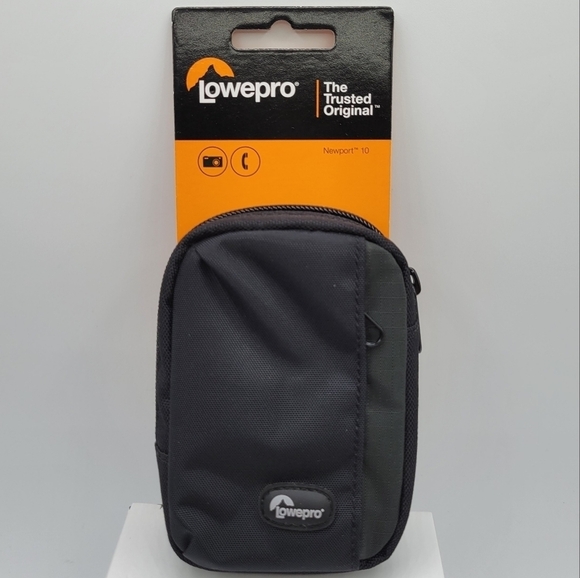 Lowepro Newport 10 Black Camera Case - Picture 1 of 8